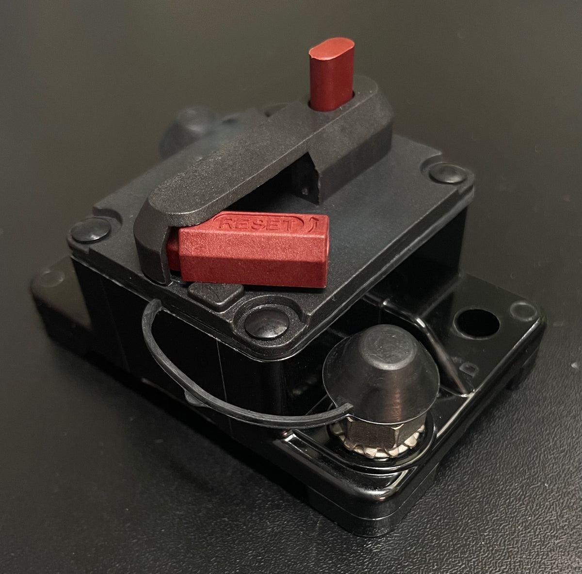 150 Amp Circuit Breaker With Manual Push-to-Trip Reset